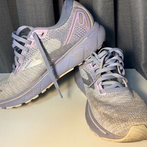 Brooks Women's Athletic Shoes - Lavender and Gray